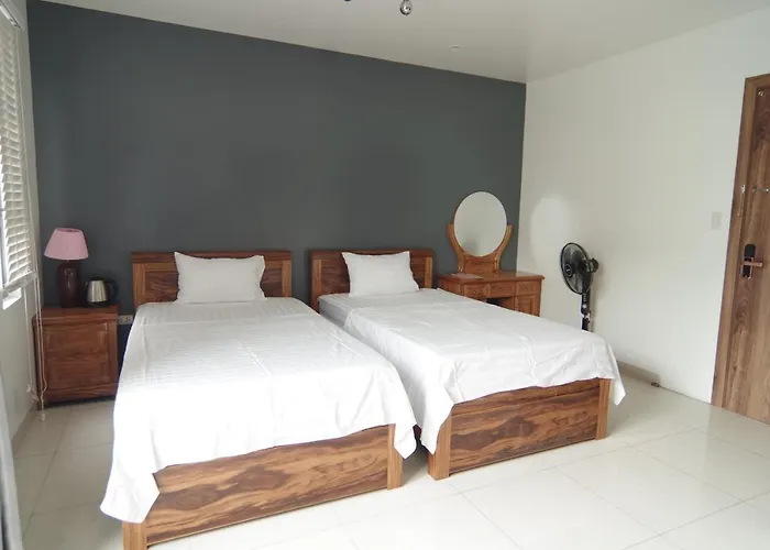 1102 Khách sạn hẻo lánh Hạ Long