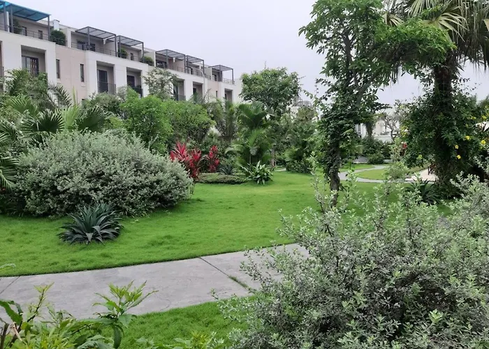Khách sạn hẻo lánh 1102 *