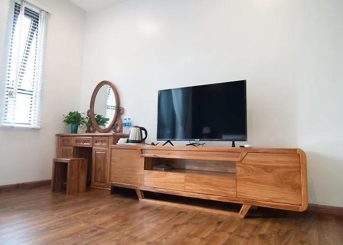 Khách sạn hẻo lánh 1102 Hạ Long